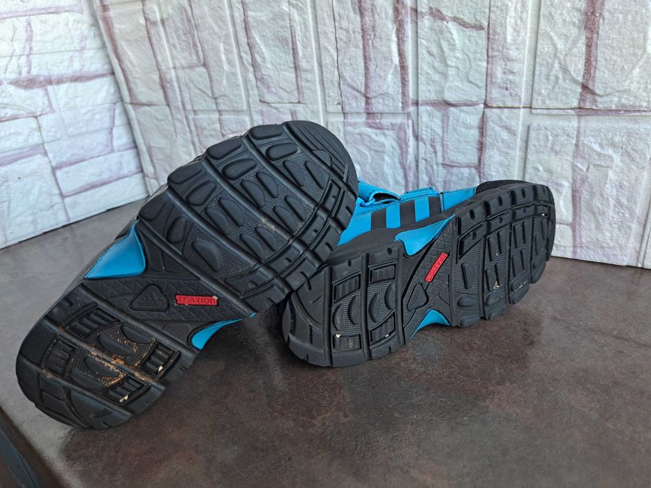 детски ботуши,зимни обувки,боти,апрески,Adidas номер26 за момче,адид