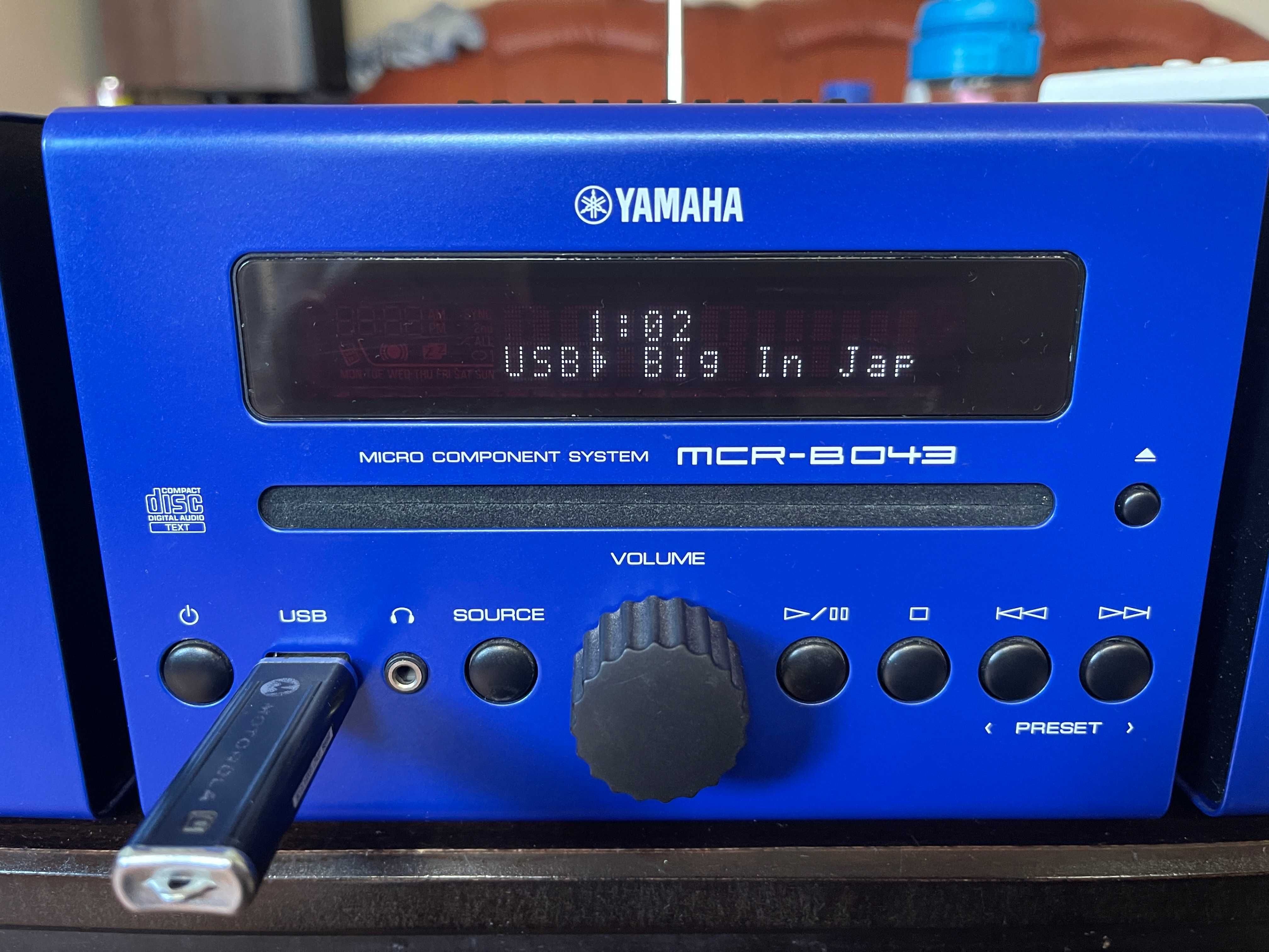 YAMAHA MCR-B043 micro система CD колони дистанционно MP3 USB Bluetooth