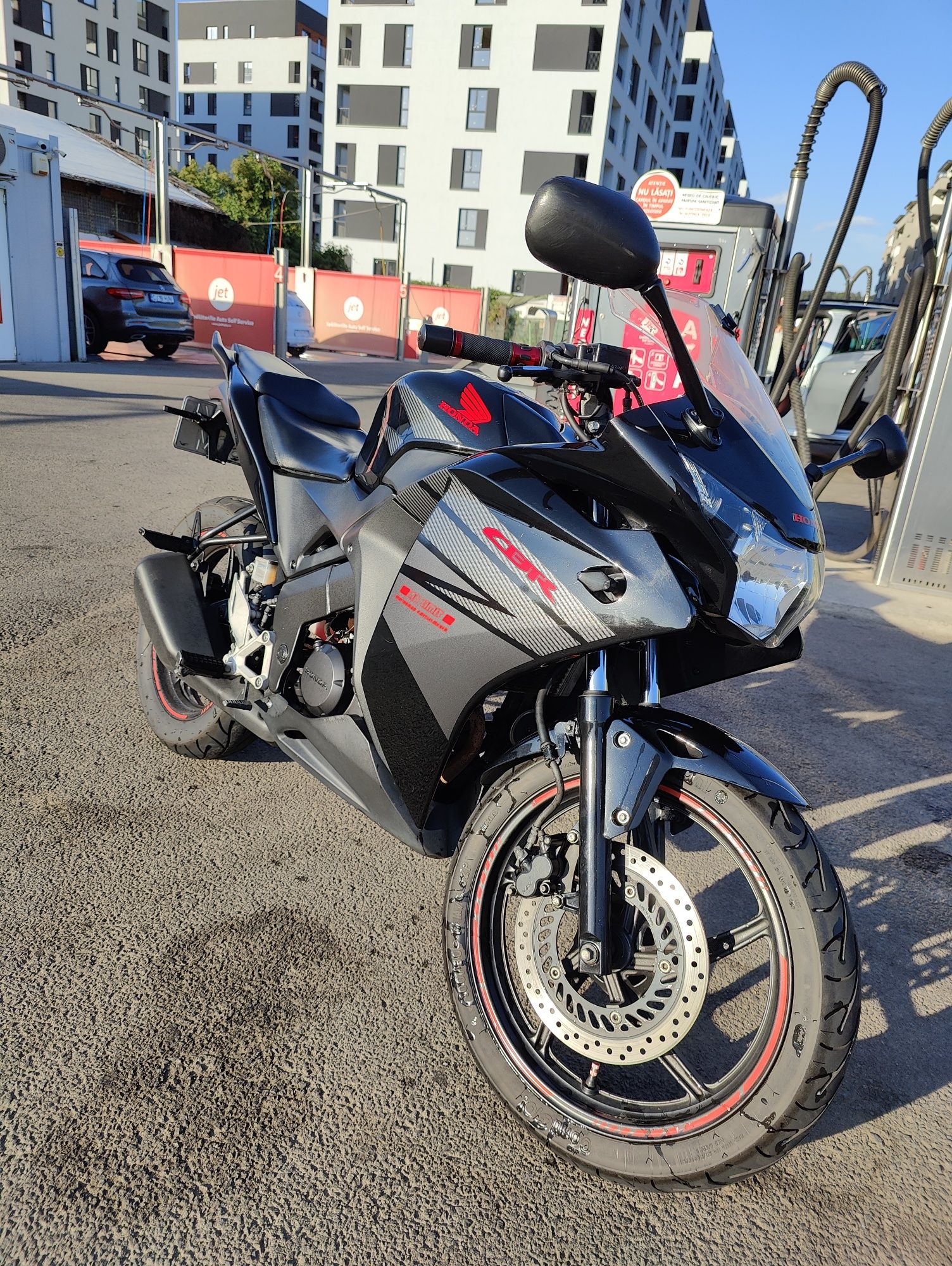 Honda CBR125R 2015
