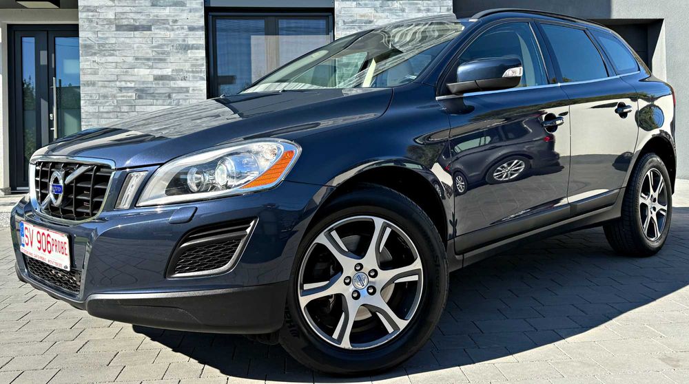 VOLVO XC60 2013 2.0D LUXURY 220000KM