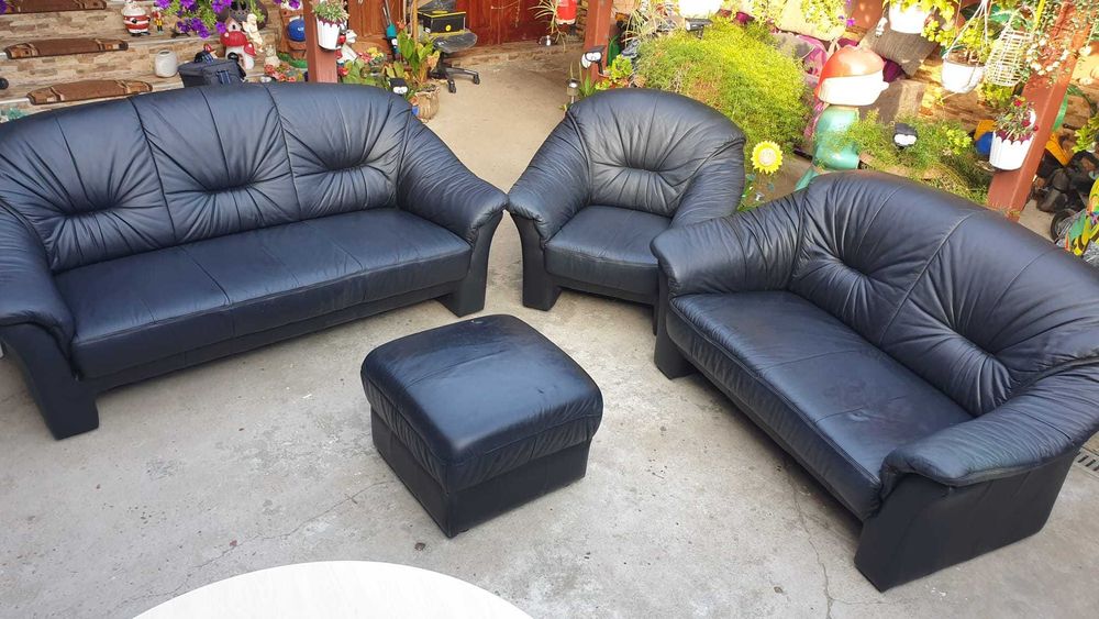 Set canapele din piele neagra