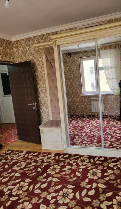 Mindonobod MFY 3 xonali kvartira sotiladi mashina bozor oldida