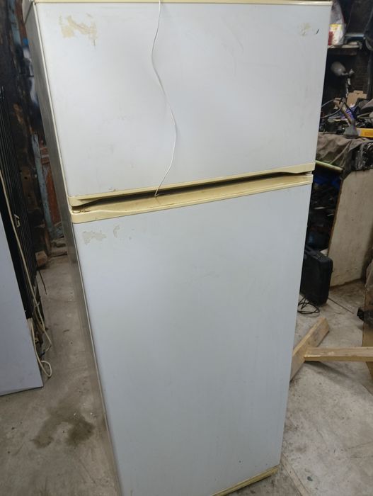 Продам  холодильник