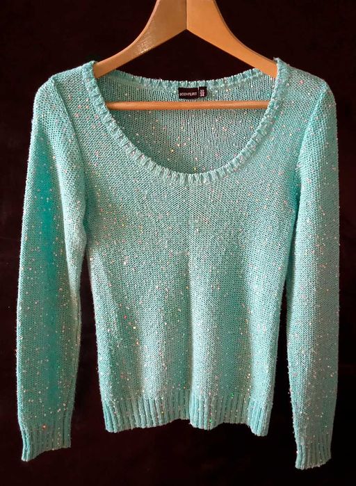 Пуловер бирюзовый с пайетками