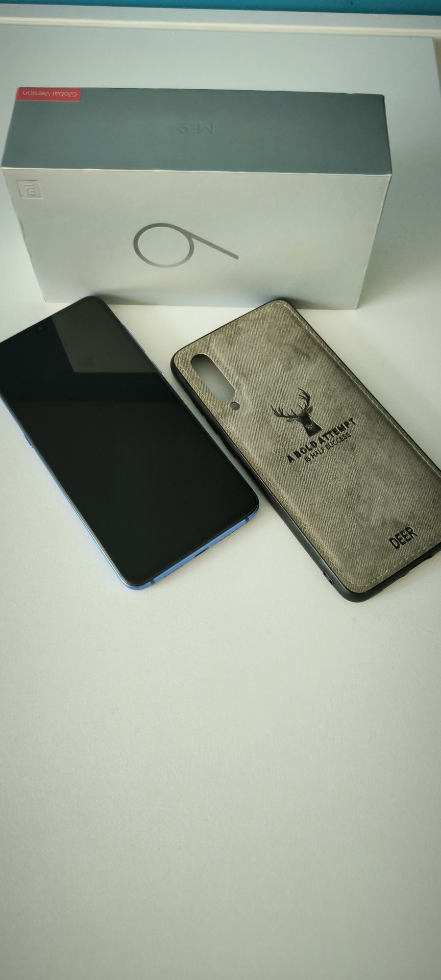 Смартфон Xiaomi Mi 9