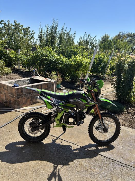 De vanzare moto cross 125cc Hurricane