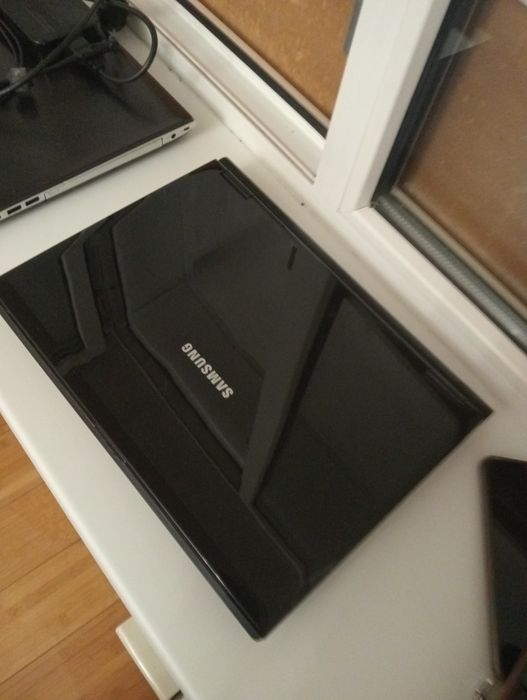 Ноутбук Samsung .
