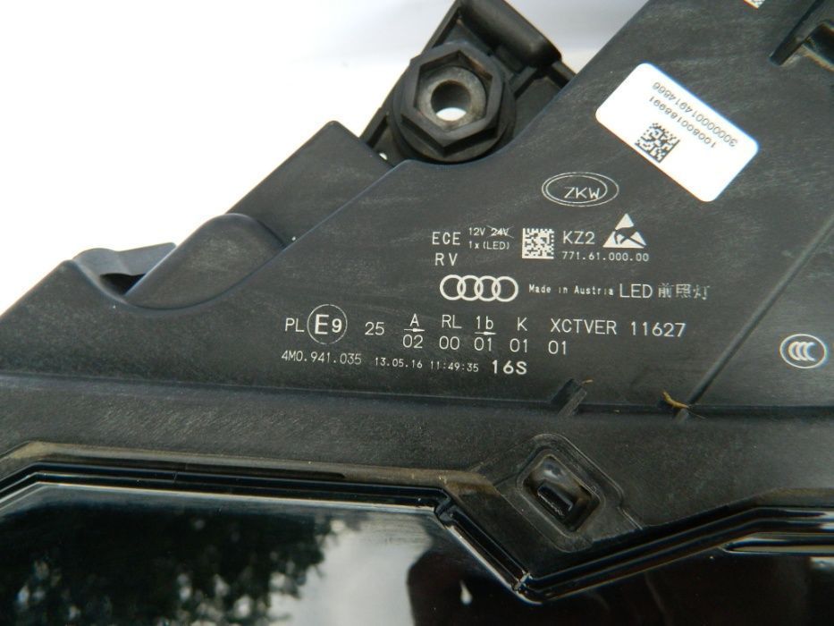 Far stanga FULL Led Matrix Audi Q7 model 2016-2020 cod 4M0941035