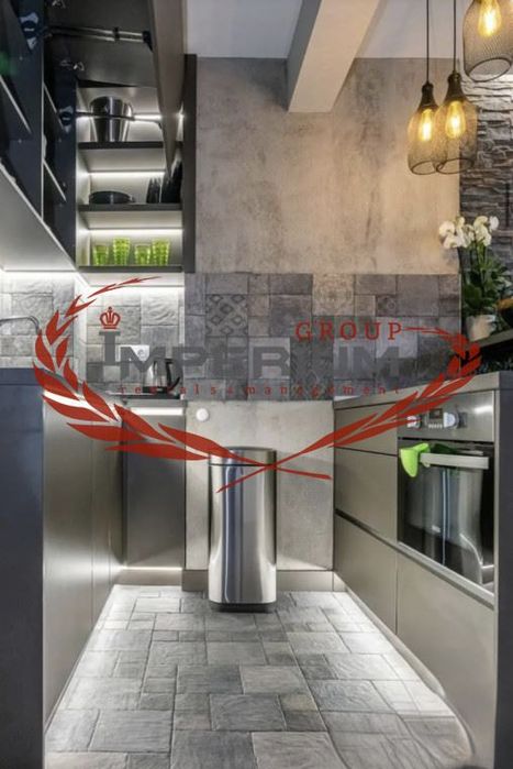 Дава се под наем Тристаен апартамент в Варна, ВИНС - 80 кв.м за 765 € - Снимка #1