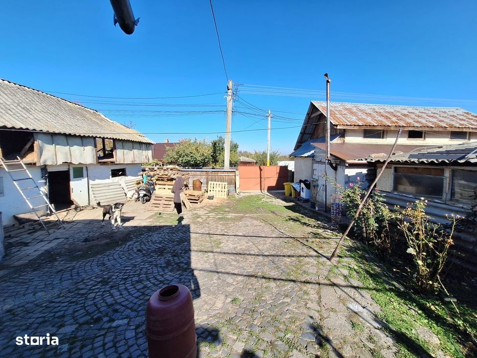 Casa veche cu teren 820mp Sarata-Dealu Nou