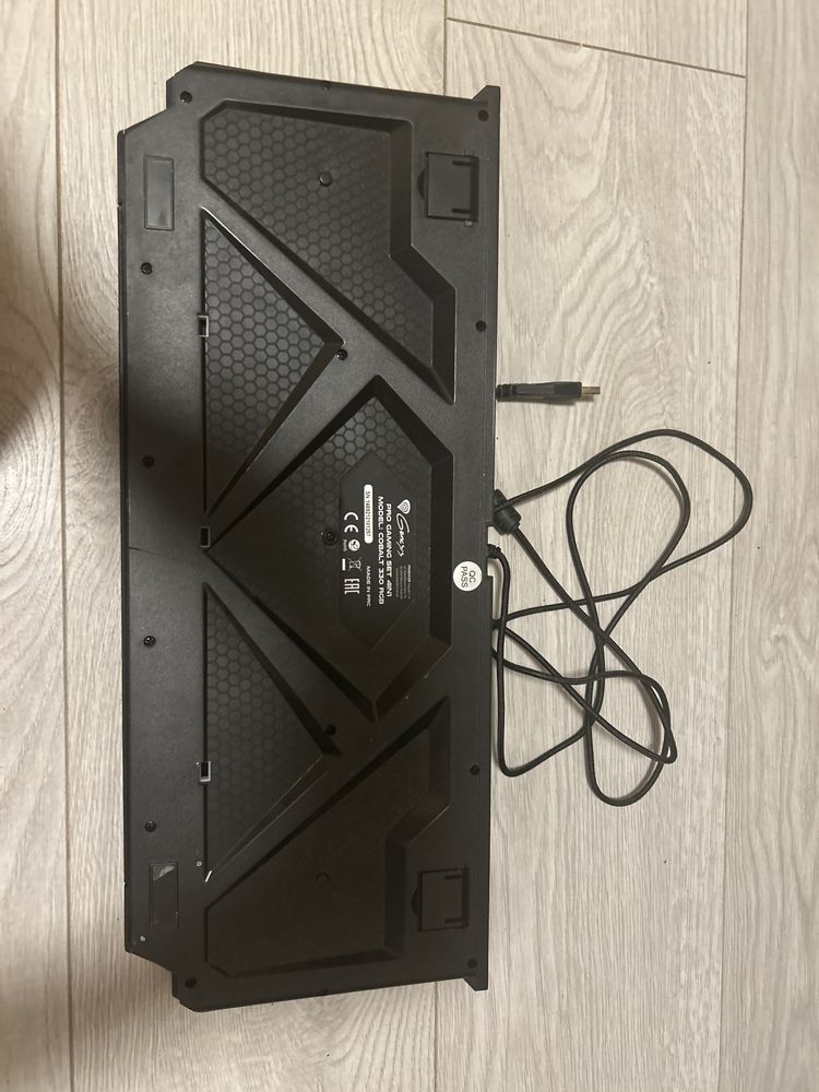 Клавиатура Genesis Model; cobalt 330 rgb