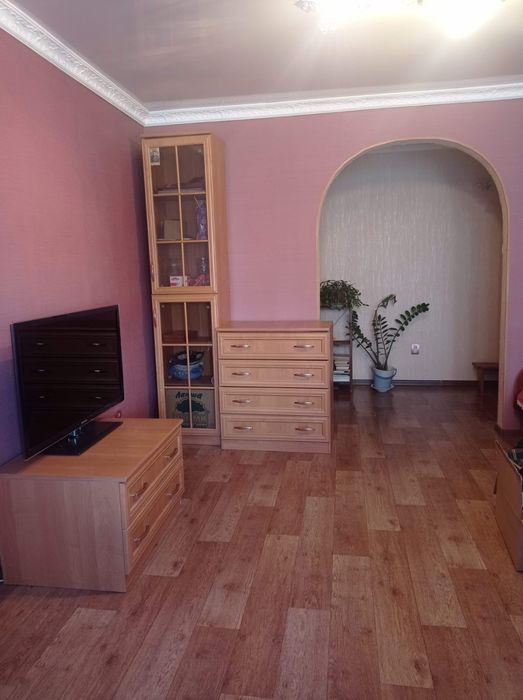 Продам 3-х Комнатную Улучшенную.  Центр