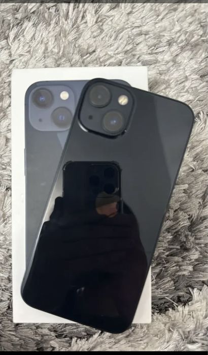Продам айфон 13