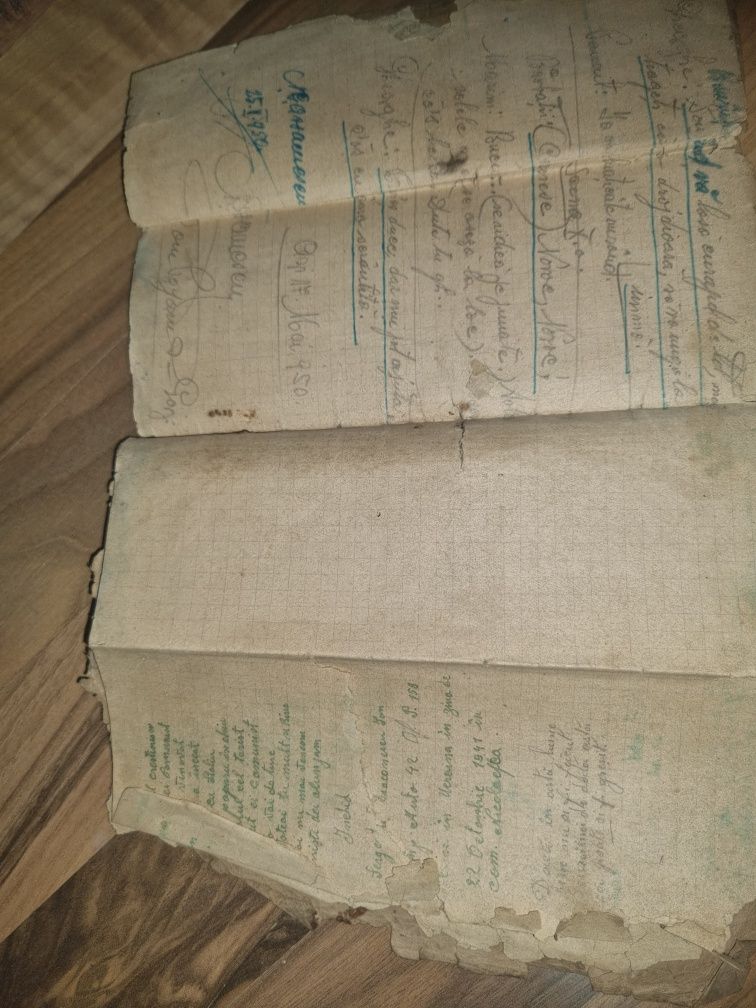Vind decorați vechi și un manuscris extrem de autentic și valoros