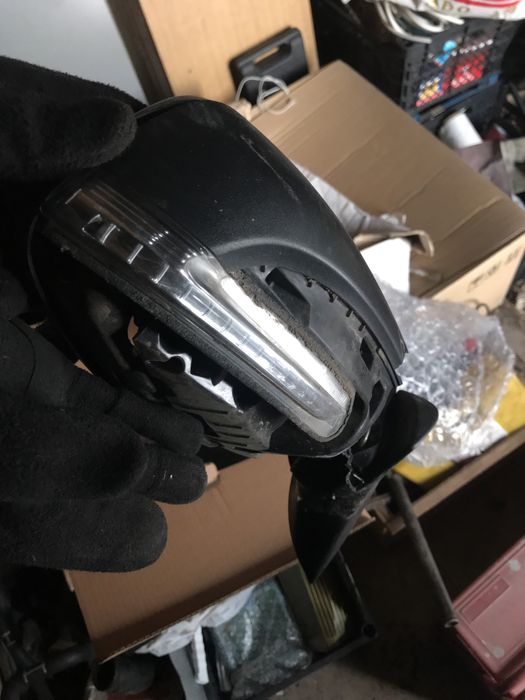 Боковое зеркало на Kia Cerato левое