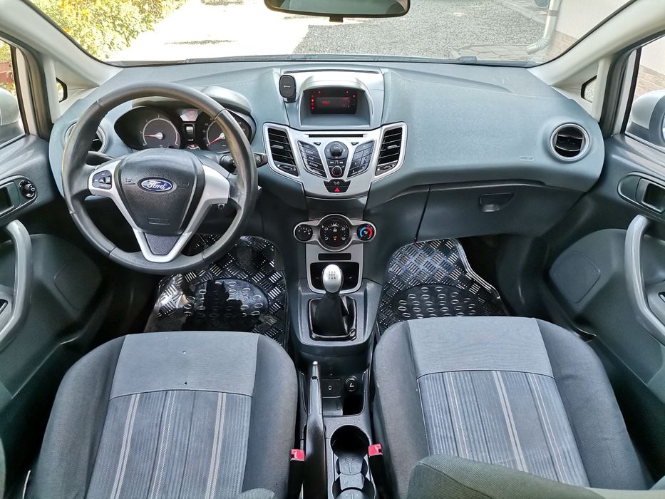 Ford Fiesta Coupe 1.4 tdci E4 an 2009 A/C