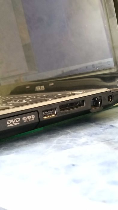 Лаптоп Asus A52F