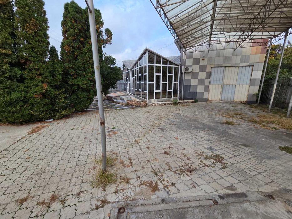 Cladire birouri si depozit + Casa de locuit