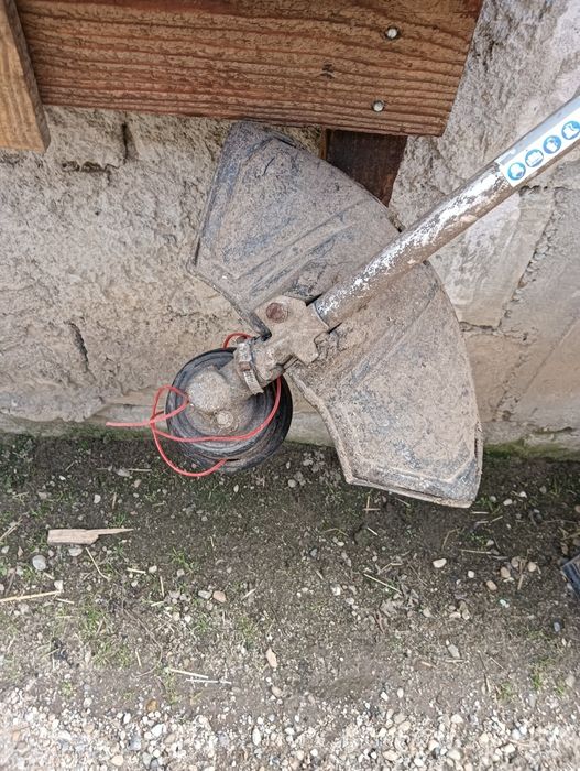 De vânzare aceasta motocoasa.