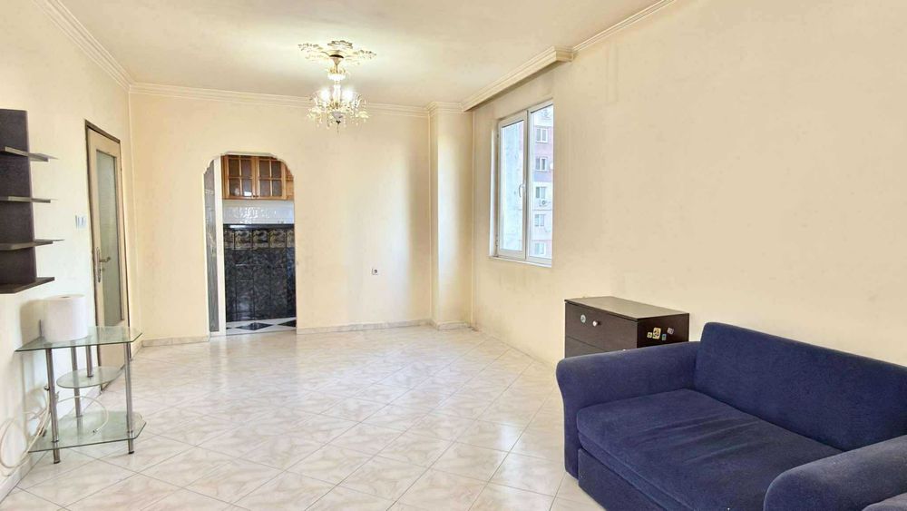 Тристаен апартамент в Обеля 2