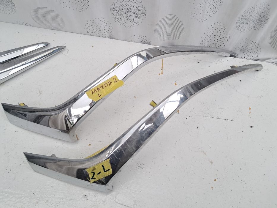 Лайсна хром Mazda 2 Mazda 3