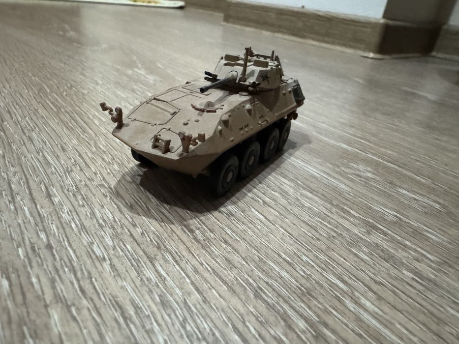 Machete militare metalice 1/87