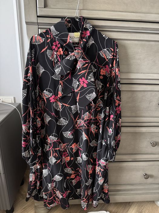 Платье от Valentino