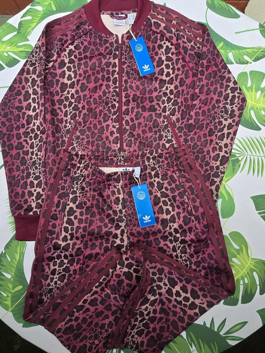 Compleu animal print Adidas