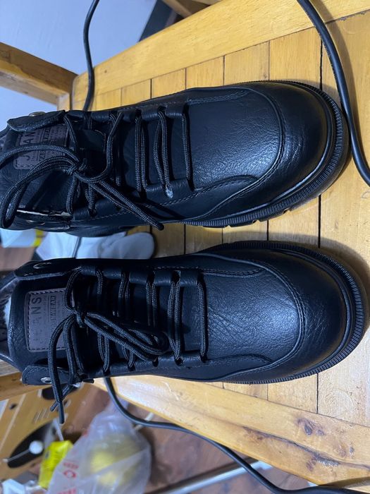 Зимние ботинки     .