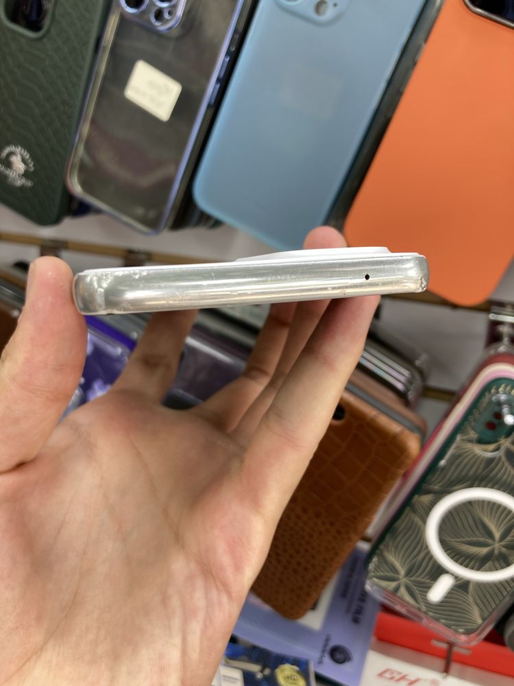 Samsung A53 8/256 ideal
