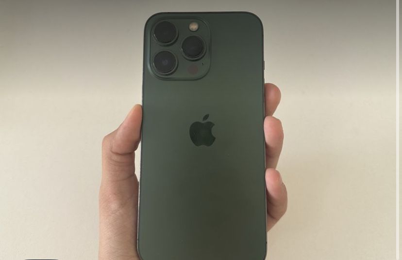 IPhone 13 зеленый год гарантии