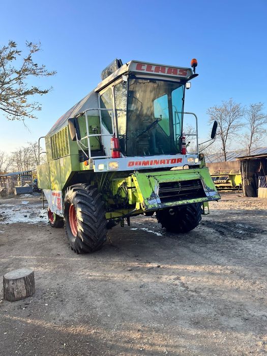 Vând combină  claas