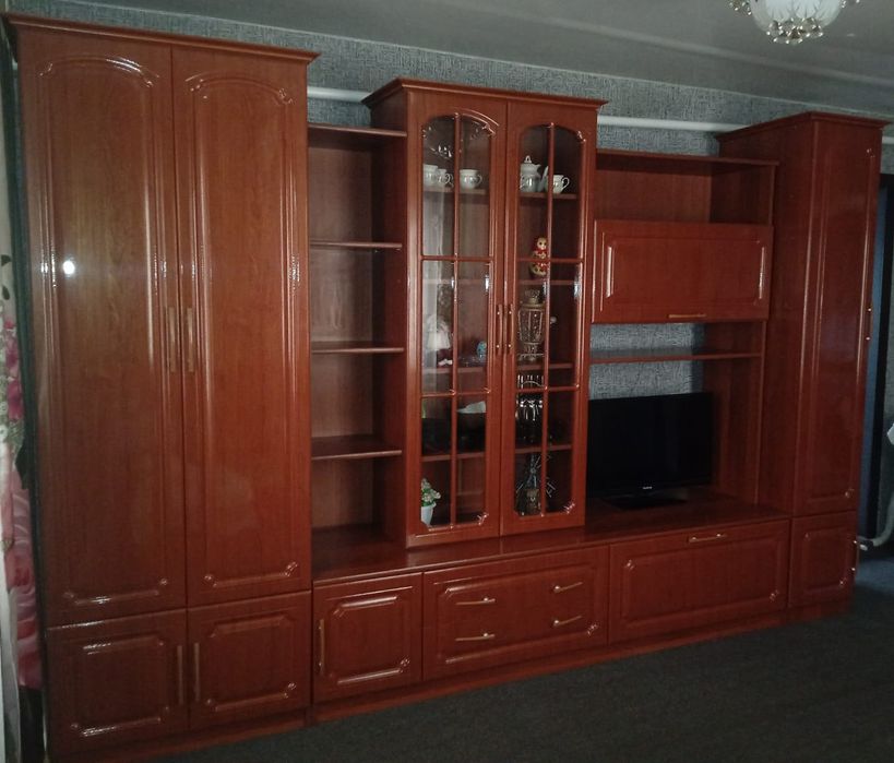 Продам стенку для гостиной