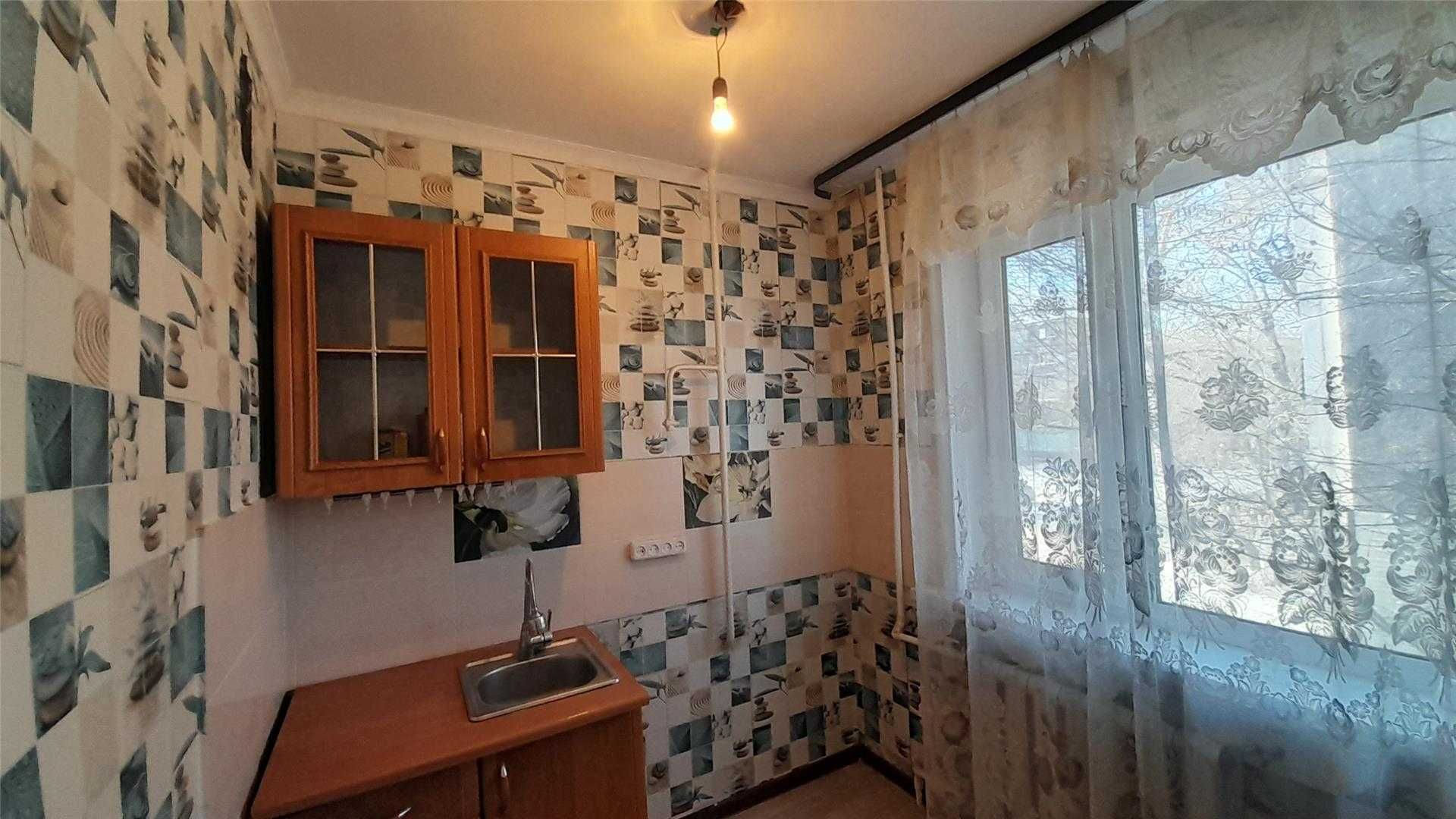 Продам 3 комн квартиру по ул Абая на 5 мкр