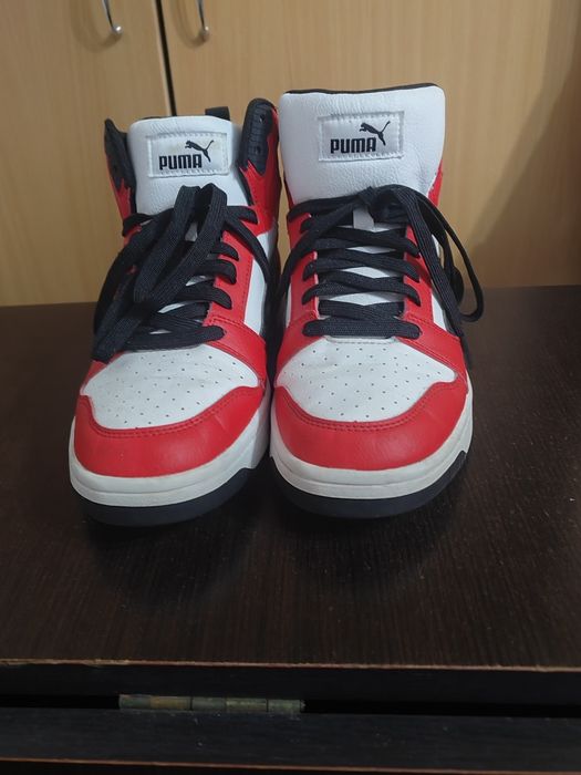 Vând adidași Puma mărimea 38