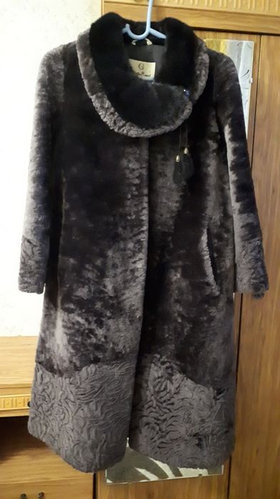 Продам шубу,мутон с норкой.