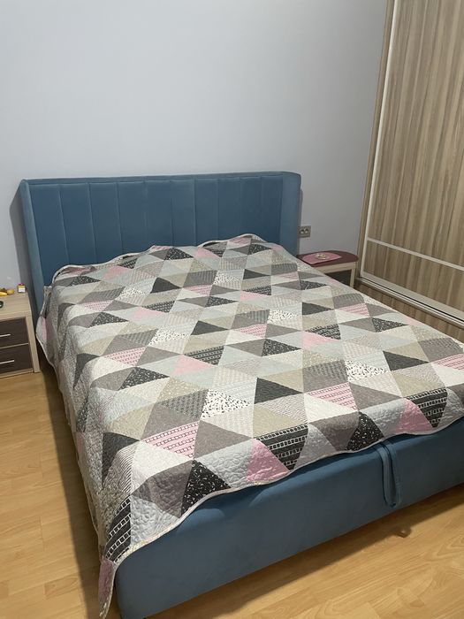 Продам кровать с матрасом