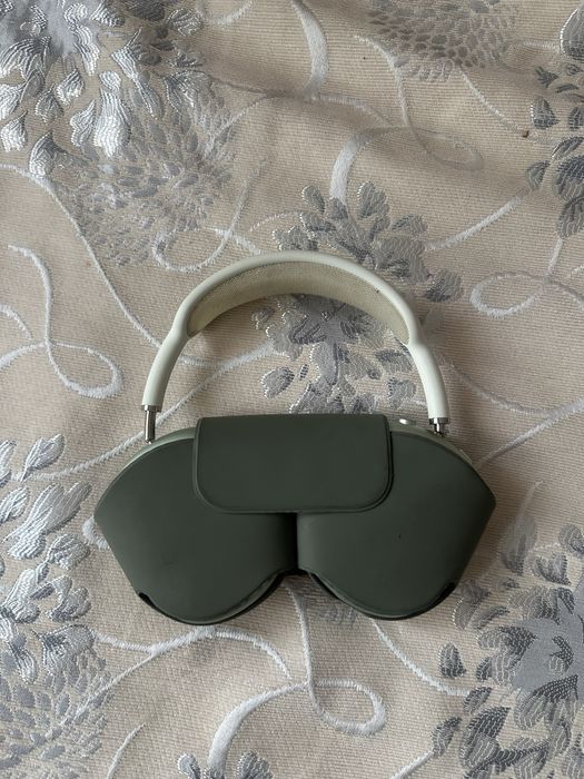 Продам Airpods Max оригинал