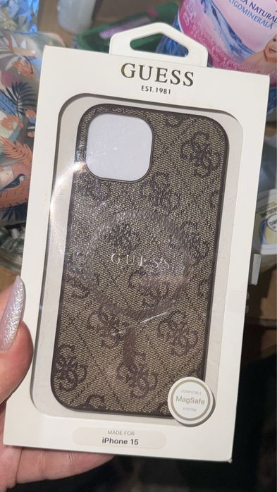 Huse iphone 15 normal