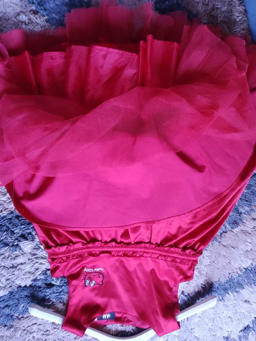 H&M страхотна рокля за повод