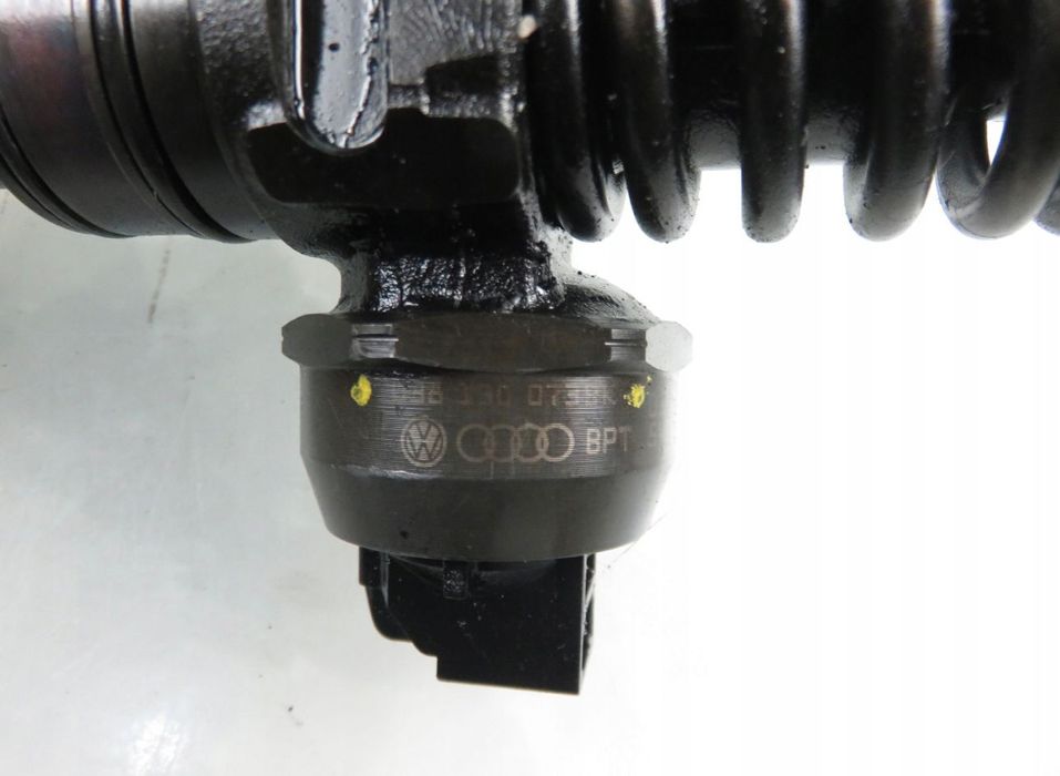 Injector VW Passat B6 2.0 TDI BMP cod 038130073BK
