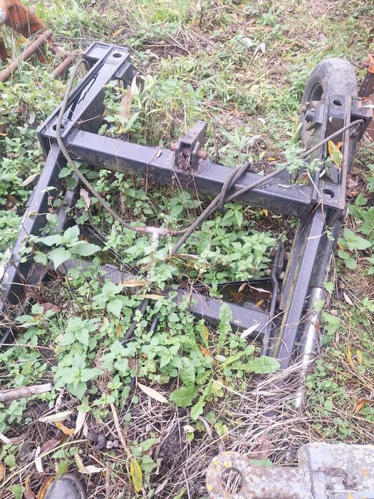 Vand suport pentru semanatoare Maschio si Kuhn