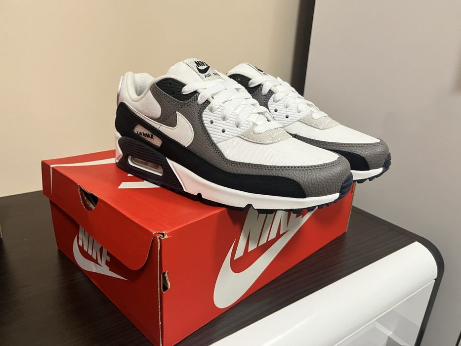 Оригинални маратонки Nike air max 90 - чисто нови, номер 42,5