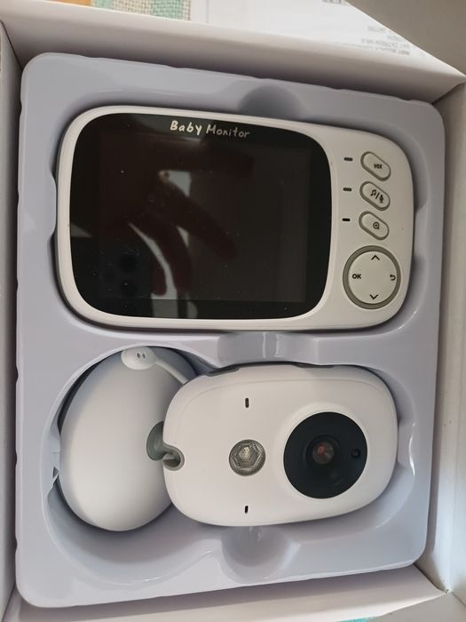 Camera si monitor pentru bebelusi