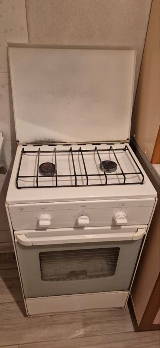 Газовая плита с духовым шкафом