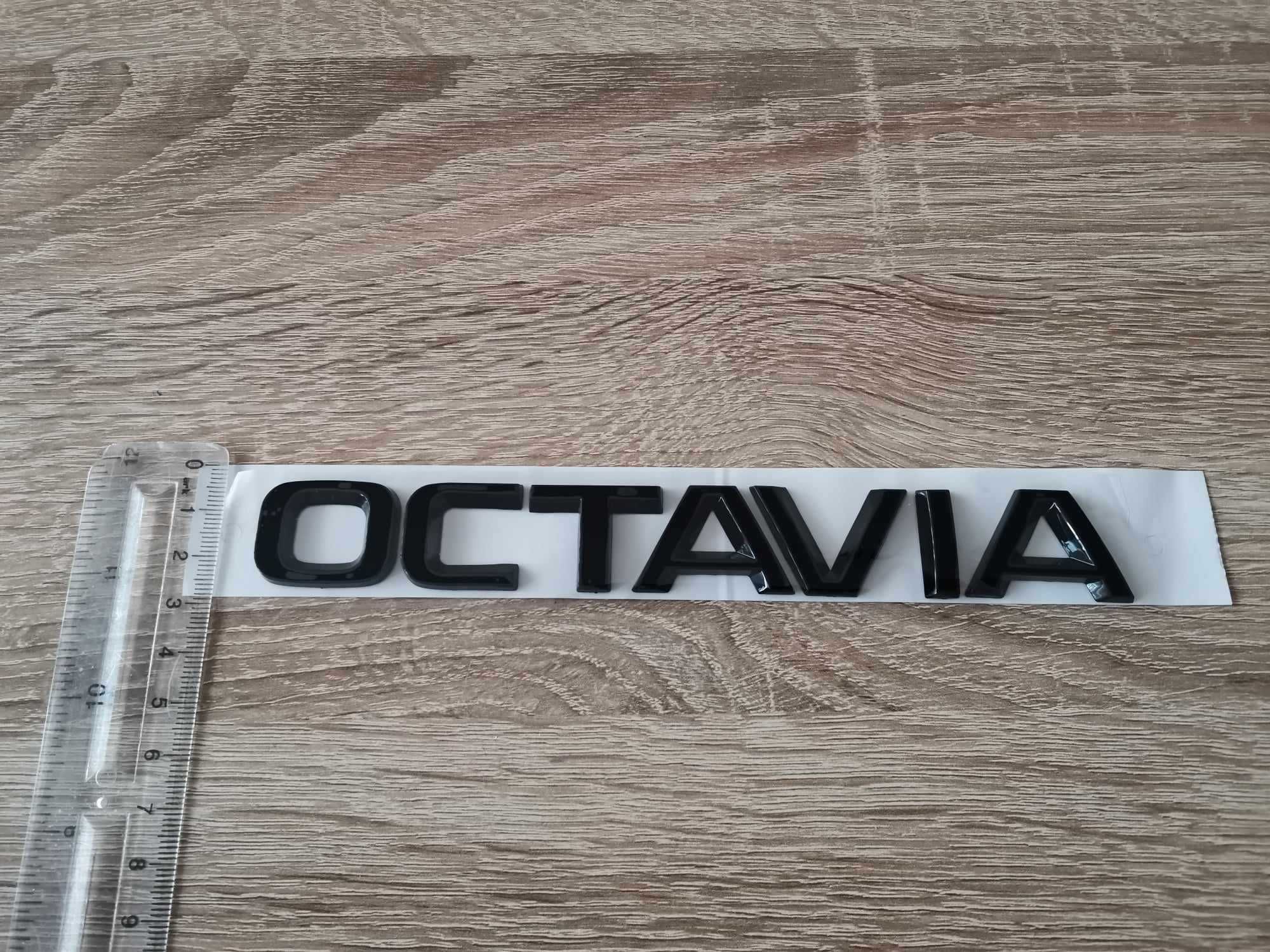 черен надпис емблема Skoda Octavia Шкода Октавиа нов стил