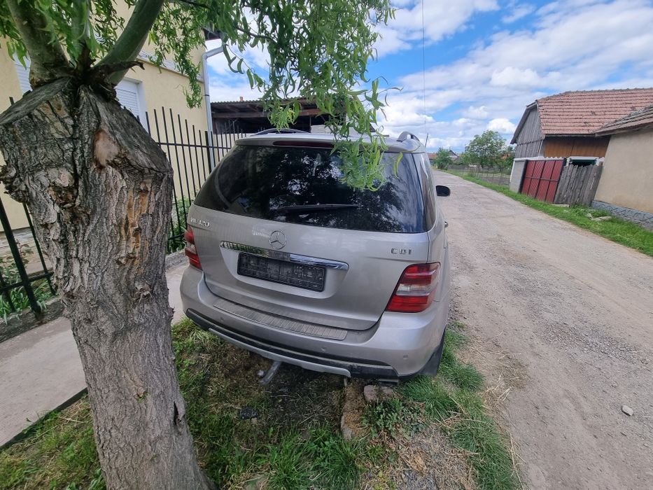 Dezmembrez mercedes ml 320 w164 3.0