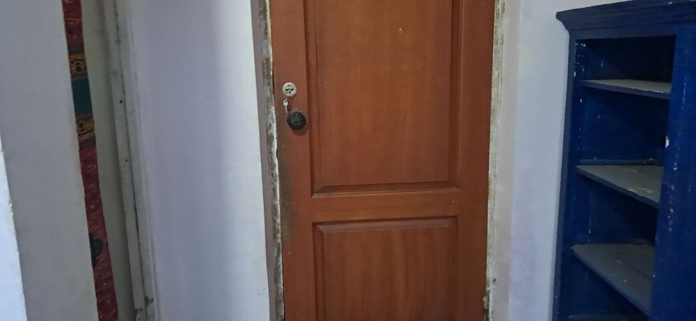 Бектемир.  Пост. Етмасдан. 6 сотох 2 хона. Оила  куйлук бозор фуд сити