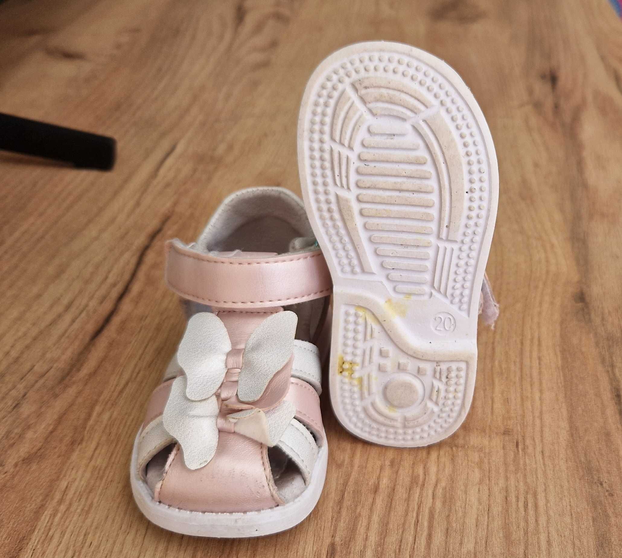 Бебешки обувки за прохождане