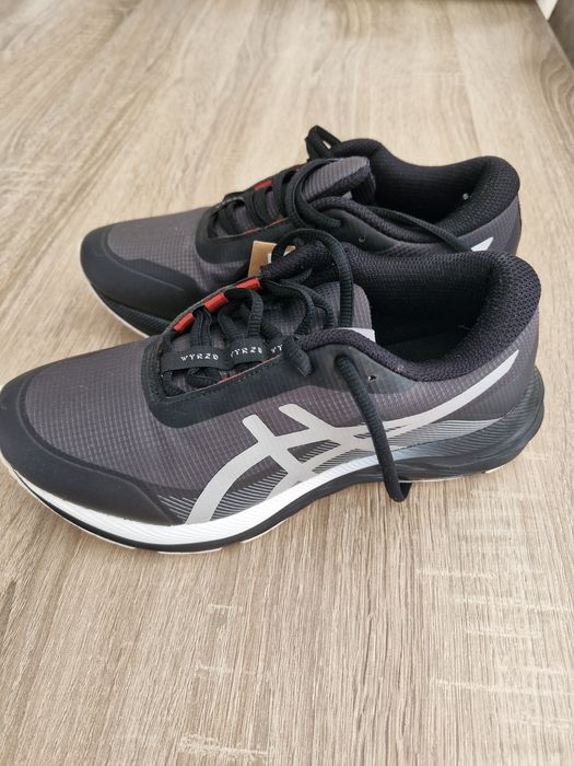 Дамски маратонки Asick